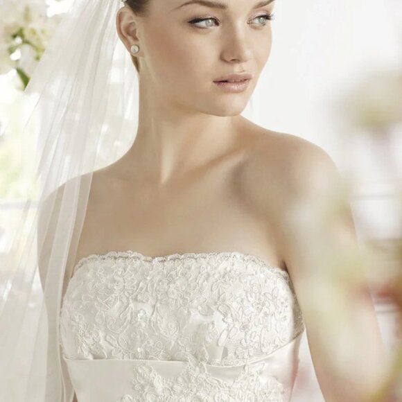 Avenue Diagonal by Pronovias Wedding Dress Orly - Picture 3 of 5